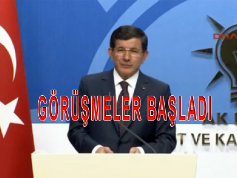 Başbakan Ahmet Davutoğlu açıklaması yapıyor 