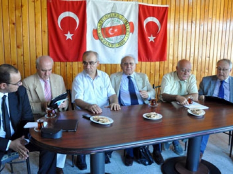 Basın Konseyi: Ambulanslar Suriye'ye silah taşıyor 