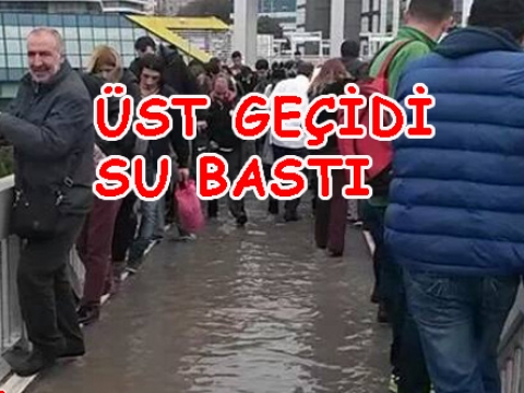Merterde Üst Geçidi Su Bastı