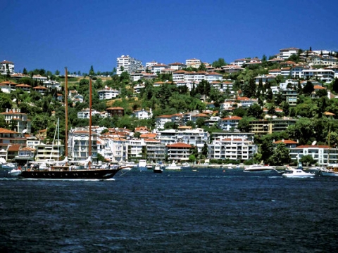 Boğaziçi Sahil Şeridinde Yükseklik Artıyor mu?