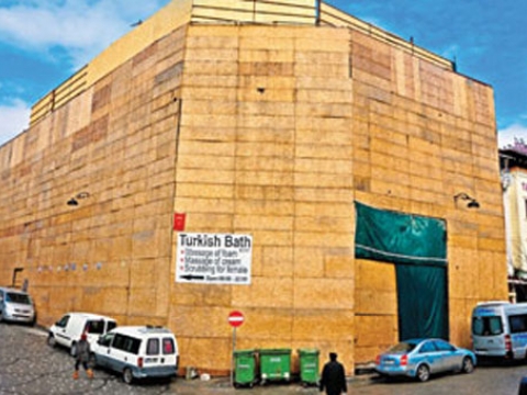 Tarihi alandaki inşaat kaçak çıktı