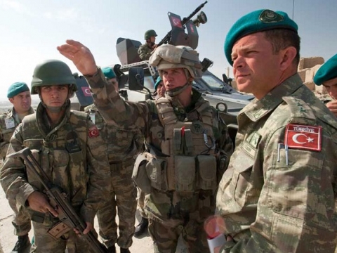 Türk askeri Kimi Korumakla Görevli?