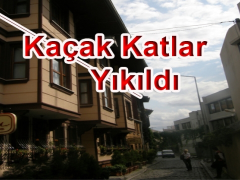 Sultanahmette Otelin kaçak katlarına Yıkım