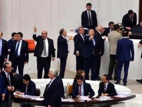 CHP ve MHPden vatandaşlara çağrı! 