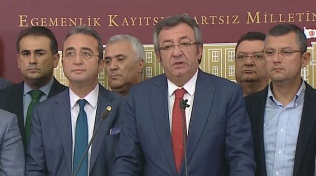 CHP'DEN DEMOKRATİK JEST 