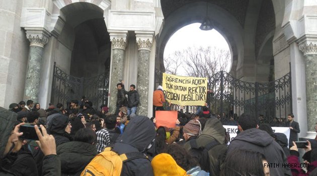 İÜ REKTÖRLÜK DİRENİŞE TESLİM OLDU