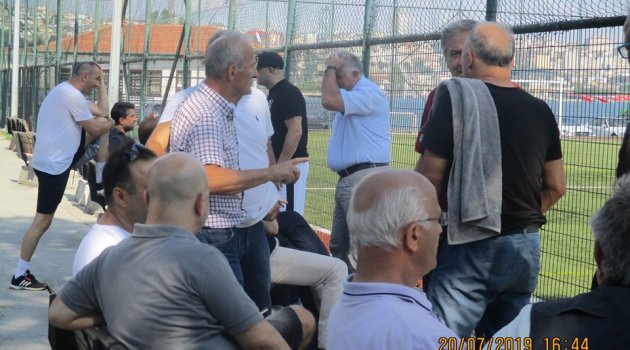 YAZ YAZ YAZ BİR KEZ DAHA YAZ TÜM SEVDİKLERİNİ